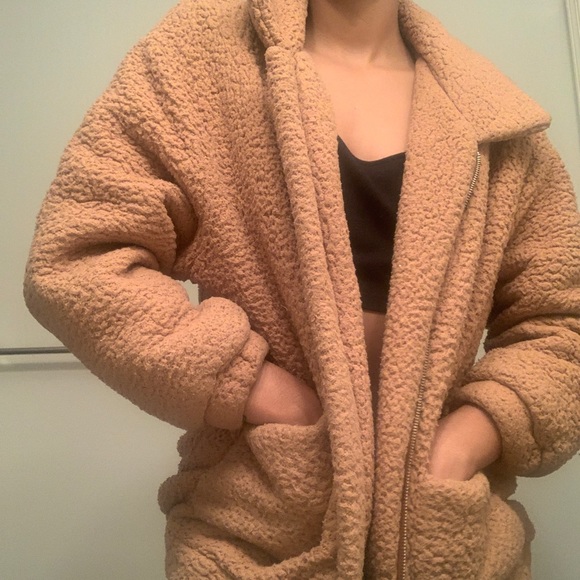 TAN TEDDY COAT - Picture 1 of 5
